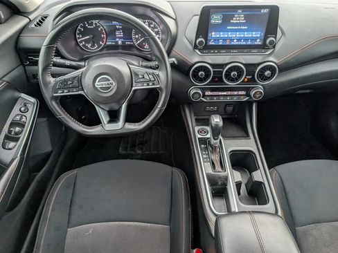 Used 2022 Nissan Sentra SR w/ Lighting Package FWD image 6