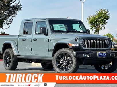 New 2025 Jeep Gladiator Sport