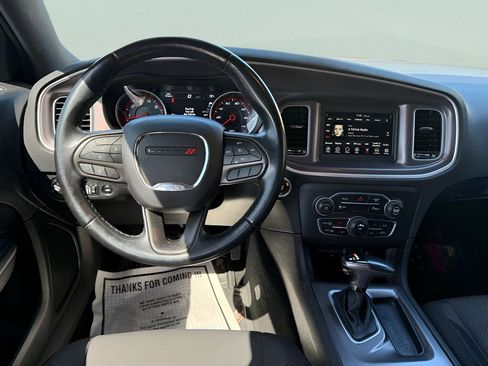 Used 2022 Dodge Charger SXT image 10
