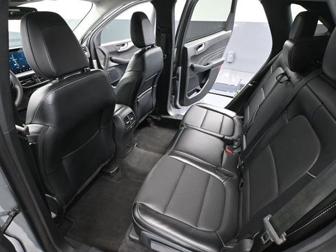 Used 2024 Ford Escape Platinum AWD/4WD image 35