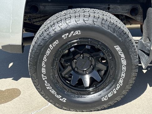 Used 2018 Chevrolet Silverado 1500 LTZ Z71 AWD/4WD image 12
