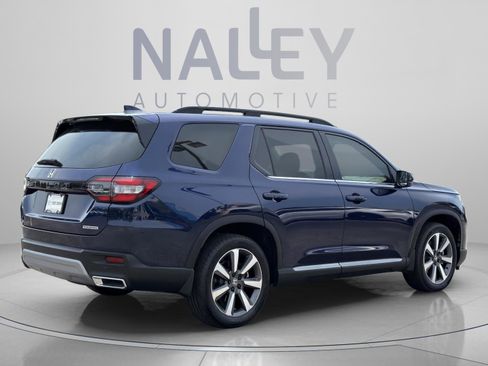 Certified 2025 Honda Pilot Touring image 5