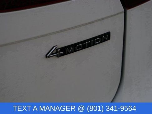 Used 2024 Volkswagen Tiguan SE image 9