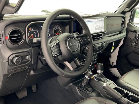 New 2026 Jeep Wrangler Unlimited Rubicon w/ Technology Group AWD/4WD image 4