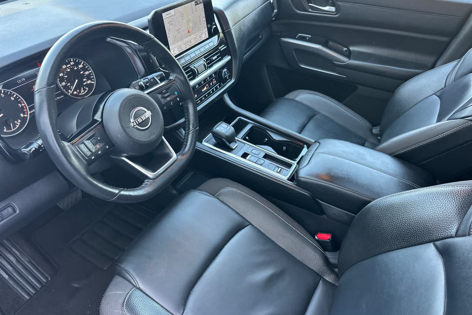 Certified 2022 Nissan Pathfinder SL w/ SL Premium Package FWD image 12