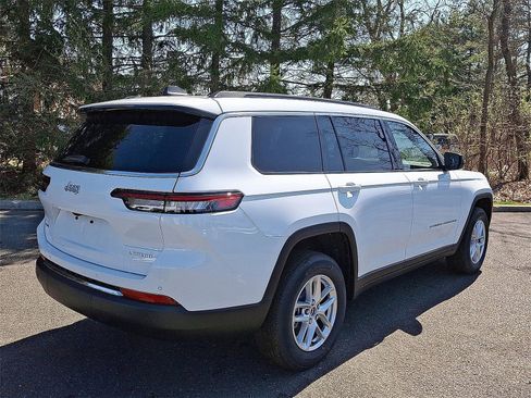 New 2025 Jeep Grand Cherokee L Laredo w/ Luxury Tech Group I image 4