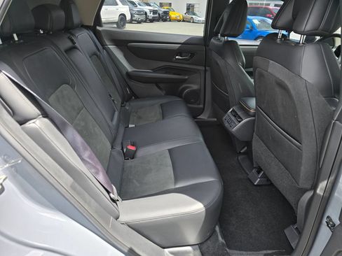 Used 2023 Nissan Ariya AWD image 16