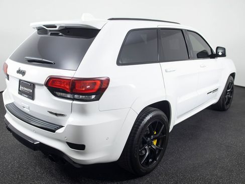 Used 2018 Jeep Grand Cherokee Trackhawk w/ Trailer Tow Group IV AWD/4WD image 18