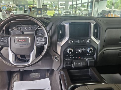 Used 2020 GMC Sierra 1500 SLT w/ SLT Premium Package AWD/4WD image 11