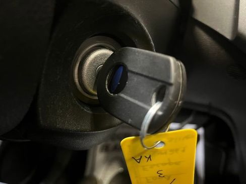 Used 2017 Ford Escape SE image 15