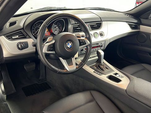 Used 2009 BMW Z4 sDrive30i RWD image 2