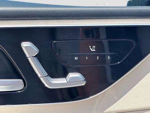 Used 2025 Mercedes-Benz C 300 4MATIC Sedan image 25