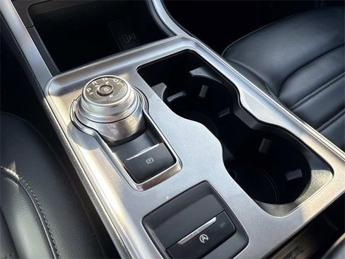 Certified 2024 Ford Edge SEL image 32