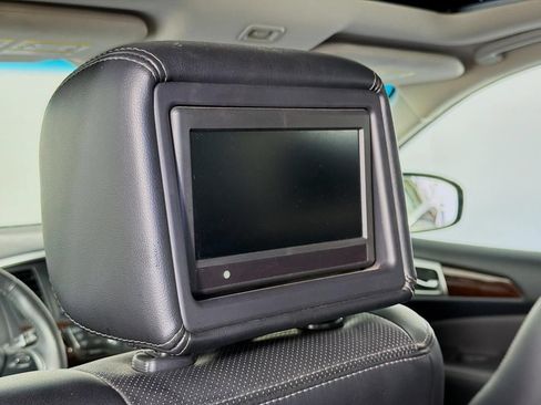 Used 2015 Nissan Pathfinder Platinum w/ Family Entertainment Package AWD/4WD image 43