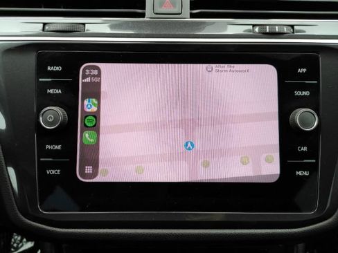 Used 2023 Volkswagen Tiguan SE FWD image 13