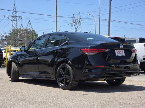 Used 2022 Nissan Sentra SR w/ Midnight Edition FWD image 12
