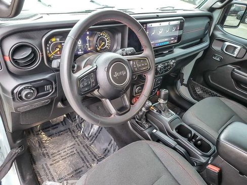 Certified 2024 Jeep Wrangler Unlimited Rubicon image 10