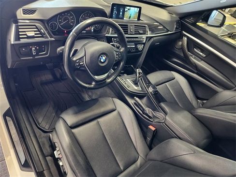 Used 2017 BMW 340i Gran Turismo xDrive image 12