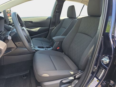 Used 2025 Toyota Corolla LE image 14