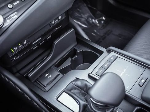 Used 2021 Lexus ES 300h w/ Premium Package FWD image 17