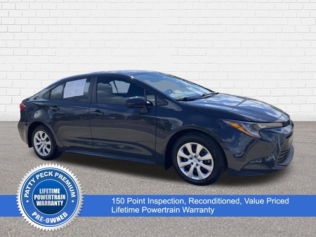 Used 2025 Toyota Corolla LE FWD image 1