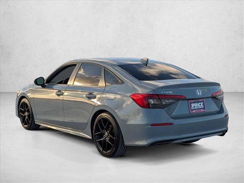 Used 2023 Honda Civic Sport image 8