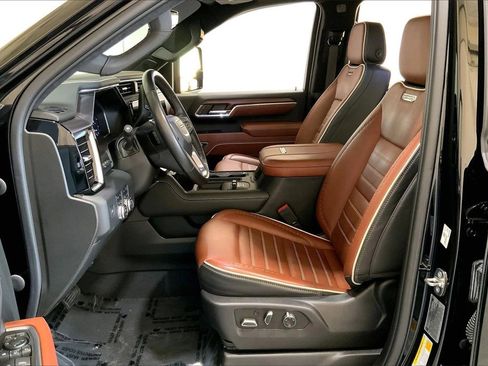 Used 2024 GMC Sierra 3500 Denali Ultimate image 18