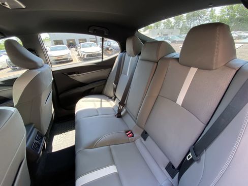 Used 2026 Toyota Camry SE w/ Convenience Package FWD image 25