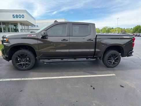 Used 2022 Chevrolet Silverado 1500 LT Trail Boss w/ Convenience Package II AWD/4WD image 9