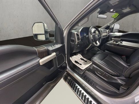 Used 2020 Ford F350 Lariat w/ Chrome Package image 7