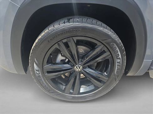 Used 2023 Volkswagen Atlas Cross Sport SEL R-Line AWD/4WD image 21