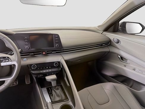 Used 2025 Hyundai Elantra Sport FWD image 24