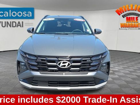Used 2025 Hyundai Tucson SEL FWD image 2