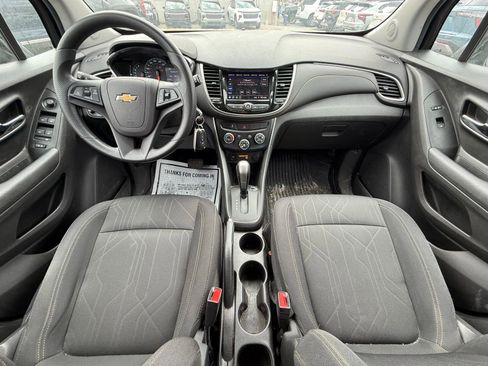 Used 2020 Chevrolet Trax LT FWD image 17