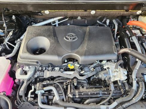 Used 2025 Toyota RAV4 LE image 21