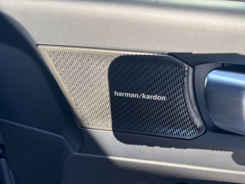 New 2026 Volvo XC40 B5 Ultra w/ Protection Package Premier AWD/4WD image 40