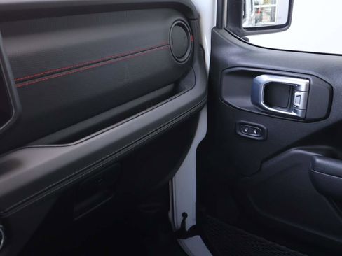 Used 2025 Jeep Wrangler Unlimited Rubicon w/ Safety Group image 14