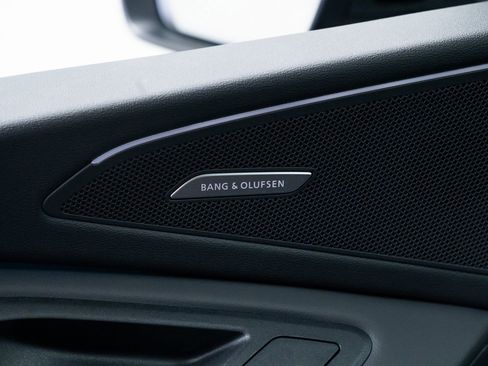 Used 2025 Audi Q6 e-tron Premium Plus w/ Premium Plus image 15