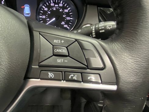 Used 2017 Nissan Rogue SL w/ SL Premium Package AWD/4WD image 39