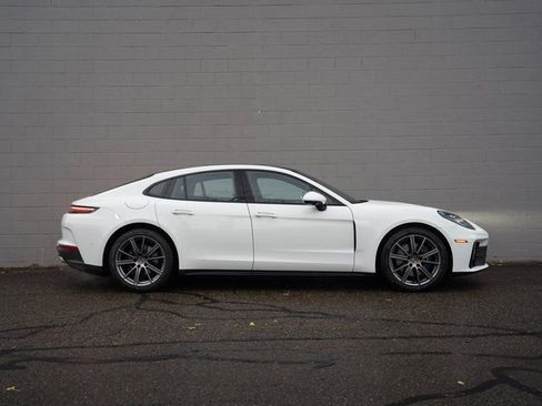 Certified 2025 Porsche Panamera 4 AWD/4WD image 8
