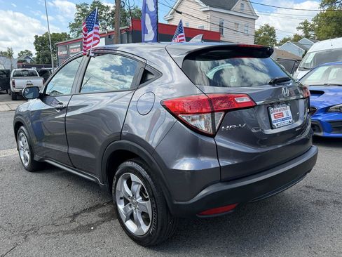 Used 2022 Honda HR-V LX image 9