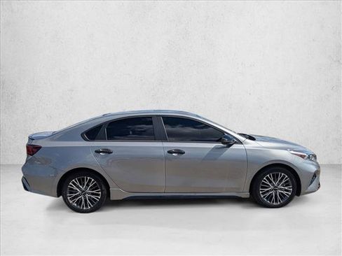 Used 2022 Kia Forte GT-Line w/ GT-Line Premium Package FWD image 4