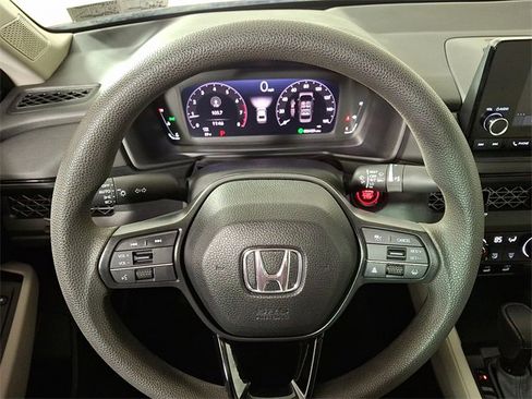 Used 2024 Honda Accord EX image 19