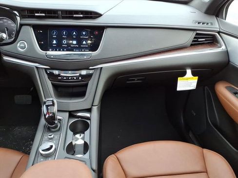 New 2025 Cadillac XT5 Premium Luxury image 18