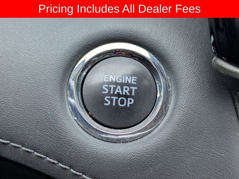 Used 2023 Toyota Highlander XLE FWD image 31