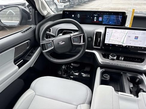 New 2026 Ford Expedition Max Platinum w/ Platinum Ultimate Package AWD/4WD image 14