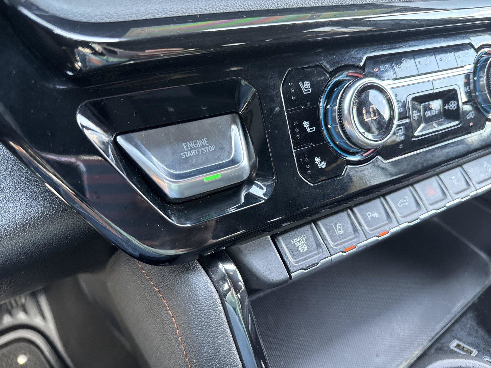 Used 2024 GMC Sierra 2500 AT4 w/ AT4 Premium Plus Package AWD/4WD image 22