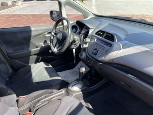 Used 2010 Honda Fit Sport image 25