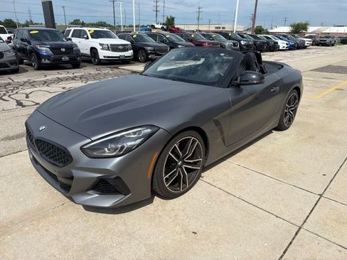 Used 2022 BMW Z4 M40i w/ Premium Package RWD image 4