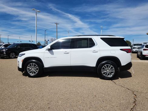 Used 2023 Chevrolet Traverse LT image 5